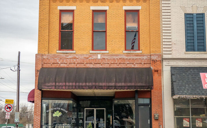 Pictures of Retail property located at 101 W Main St, Princeton, KY 42445 for sales - image #1