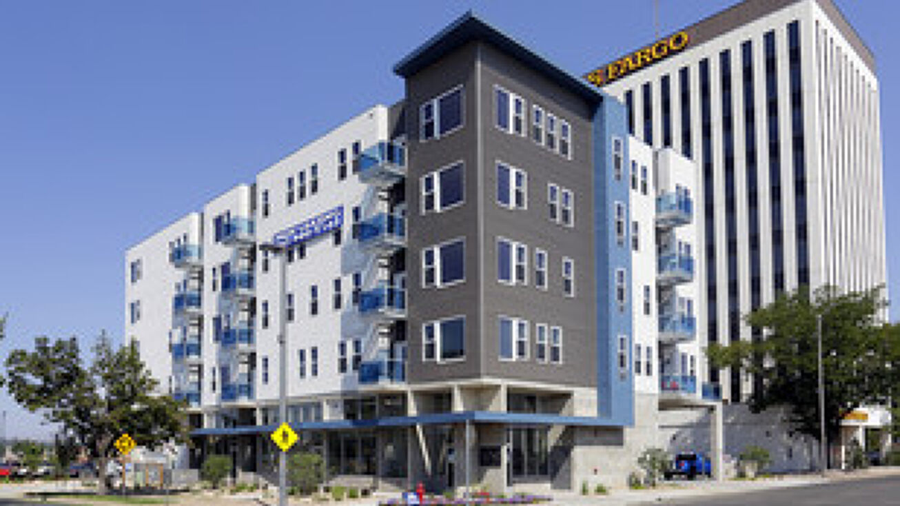 201 Englewood Parkway, Englewood, CO 80110