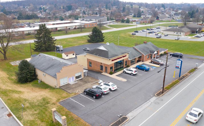 Pictures of Retail property located at 2801 N George St, York, PA 17406 for comps - image #1