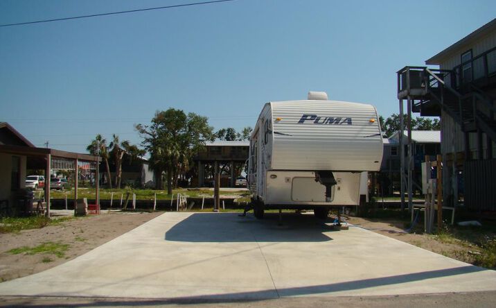 Pictures of Land property located at 79 W 7th Ave, Horseshoe Beach, FL 32648 for sales - image #1