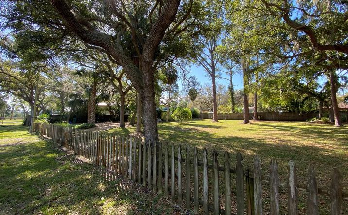 Pictures of Land property located at Hawthorne Ave, Cedar Key, FL 32625 for sales - image #1