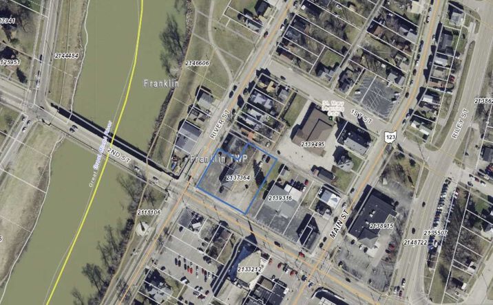 Pictures of Retail property located at 140 S River St, Franklin, OH 45005 for sales - image #1