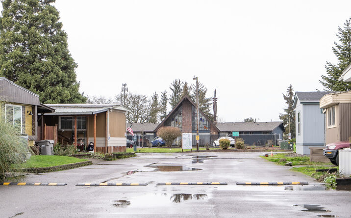 Pictures of Mobile Home Park property located at 950 Airport Rd SE, Albany, OR 97322 for sales - image #1