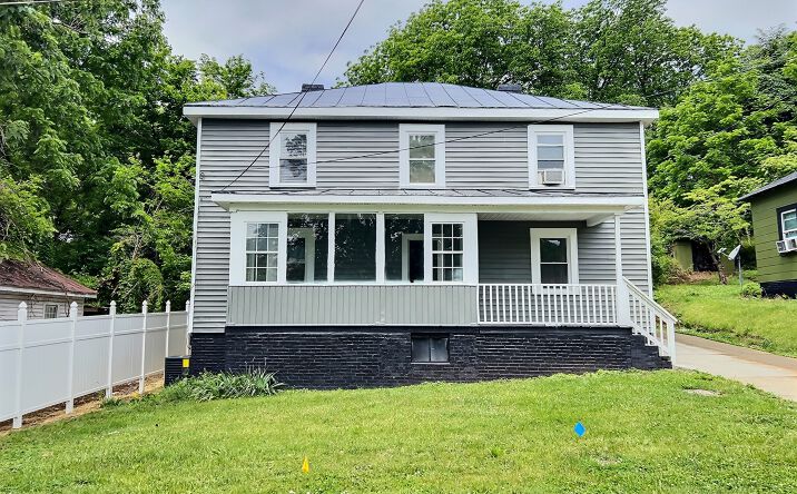Pictures of Multifamily property located at 112 Ellsworth St, Martinsville, VA 24112 for sales - image #1
