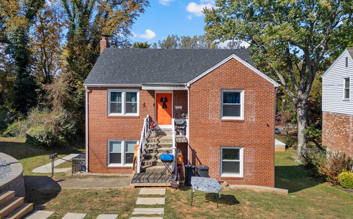 Pictures of Multifamily property located at 815 Hundley St, Martinsville, VA 24112 for sales - image #1