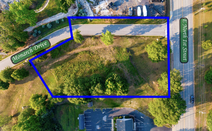 Pictures of Land property located at 911 E North 1st St, Seneca, SC 29678 for sales - image #1