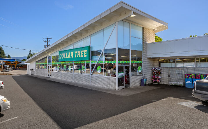 Pictures of Retail property located at 1200 NW 6th St, Grants Pass, OR 97526 for sales - image #1