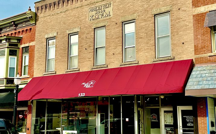 Pictures of Mixed Use property located at 133 Park Ave, Amherst, OH 44001 for sales - image #1