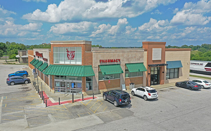 Pictures of Retail property located at 6005 N 72nd St, Omaha, NE 68134 for sales - image #1