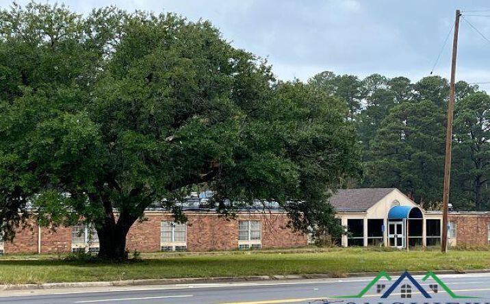 Pictures of Special Purpose property located at 1115 N Walcott, Jefferson, TX 75657 for sales - image #1