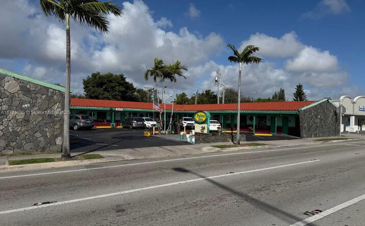 Pictures of Hospitality property located at 1290 S Federal Hwy, Dania Beach, FL 33004 for sales - image #1