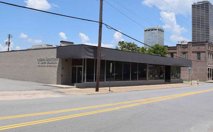 Pictures of Mixed Use, Office property located at 900 W 7th St, Little Rock, AR 72201 for sales - image #1