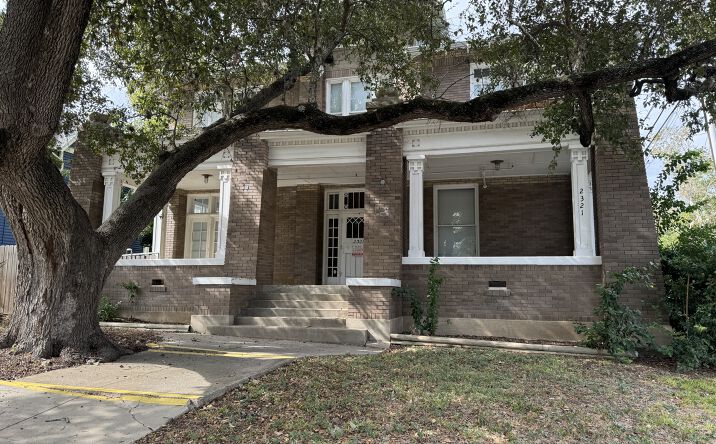 Pictures of Office, Retail property located at 2321 N Main Ave, San Antonio, TX 78212 for sales - image #1