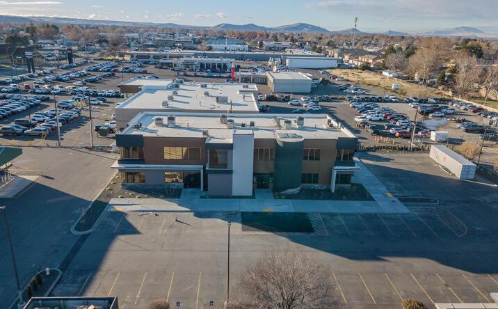 Pictures of Office property located at 2810 W Clearwater Ave, Kennewick, WA 99336 for sales - image #1
