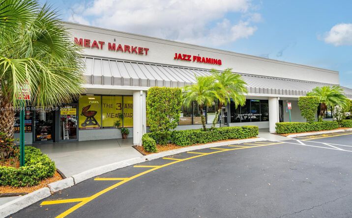 Pictures of Retail property located at 1320 SW 160th Ave, Weston, FL 33326 for sales - image #1