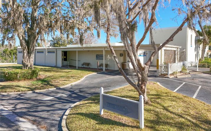 Pictures of Mixed Use, Office property located at 1135 Lake Ave, Clermont, FL 34711 for sales - image #1
