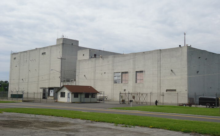 Pictures of Industrial property located at 510 Stewart Dr, Syracuse, NY 13212 for sales - image #1