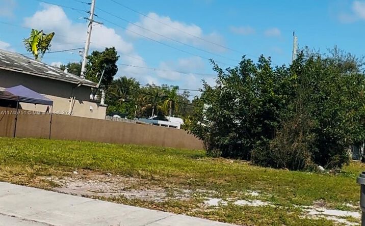 Pictures of Land property located at 1023 W Las Olas Blvd, Fort Lauderdale, FL 33312 for sales - image #1