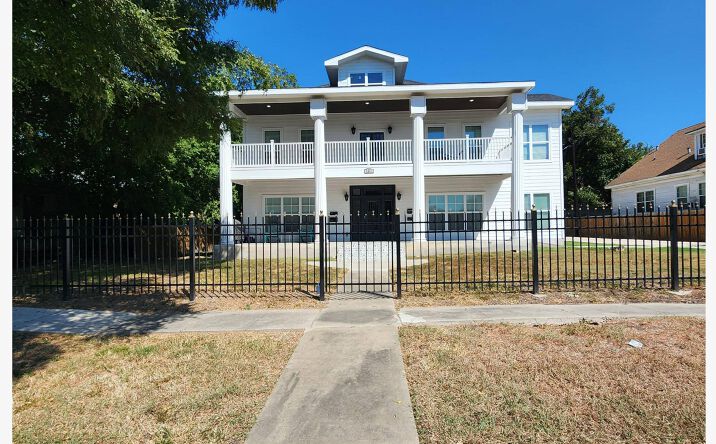 Pictures of Multifamily property located at 121 E Highland Blvd, San Antonio, TX 78210 for sales - image #1