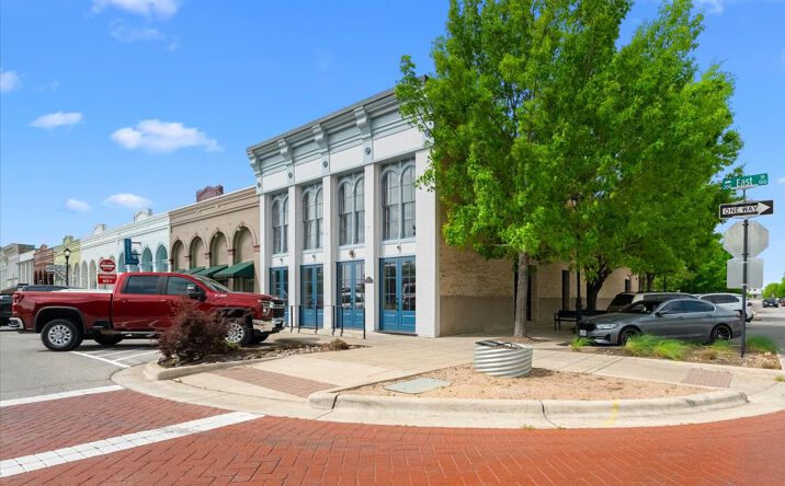 Pictures of Hospitality, Office, Retail property located at 117 East St, Hutto, TX 78634 for sales - image #1