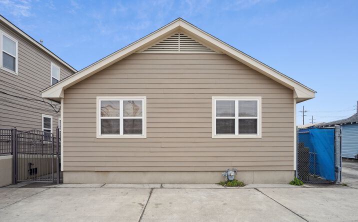 Pictures of Mixed Use, Office property located at 25 Hickory Avenue, Harahan, LA 70123 for sales - image #1