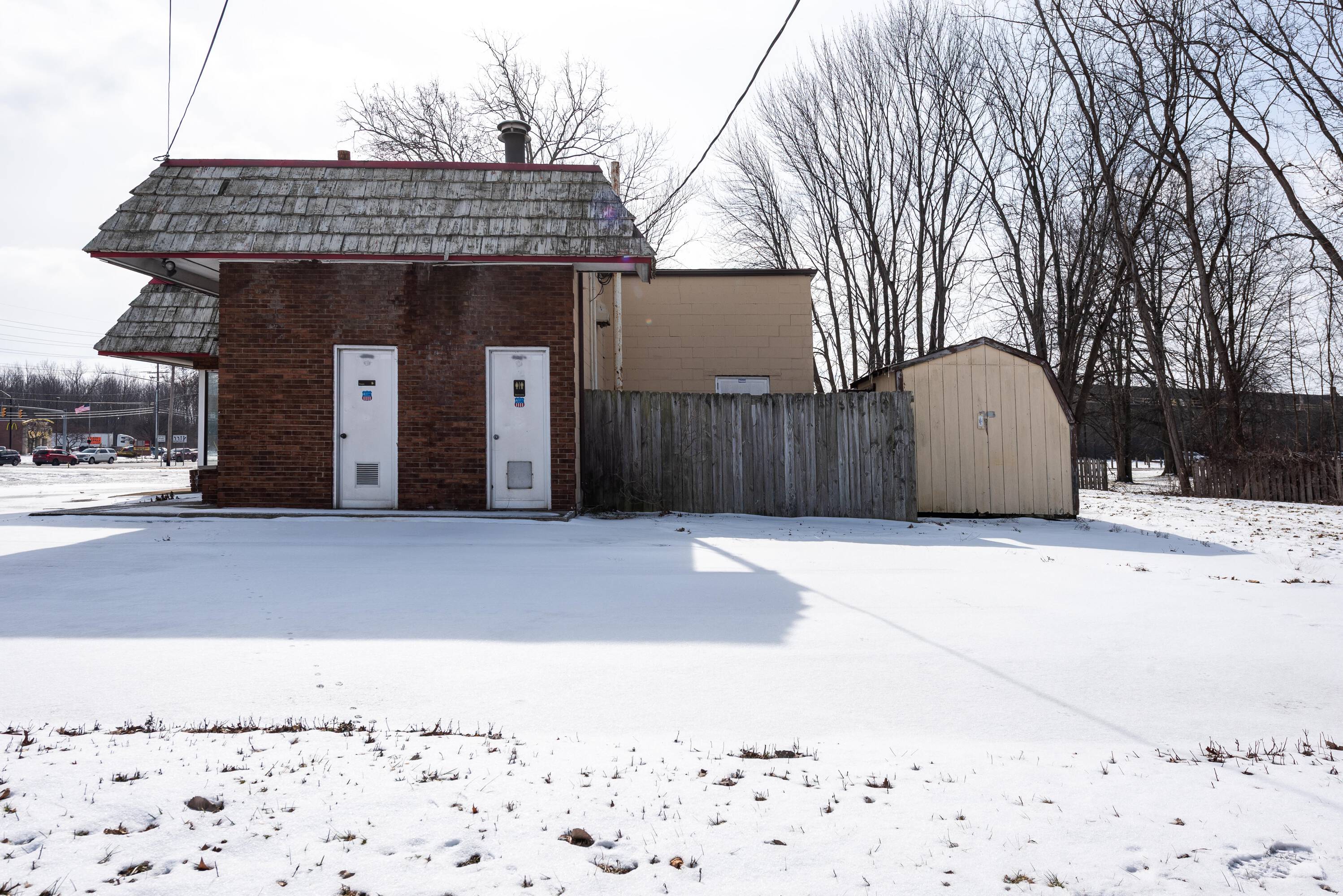 5700 HEISLEY RD Mentor OH 44060-1830 APN: 16-B-066-0-00-009-0 | Crexi.com