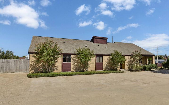 Pictures of Office property located at 1810 25th Ave N, Texas City, TX 77590 for sales - image #1