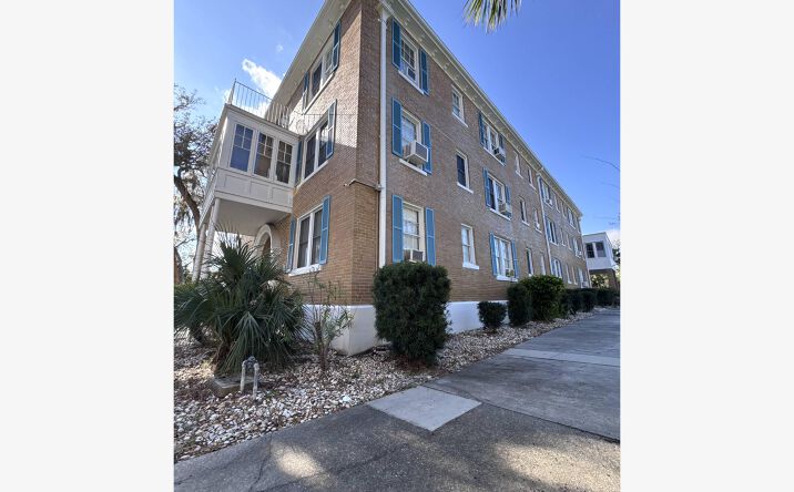 Pictures of Multifamily property located at 124 Live Oak Ave, Daytona Beach, FL 32114 for sales - image #1