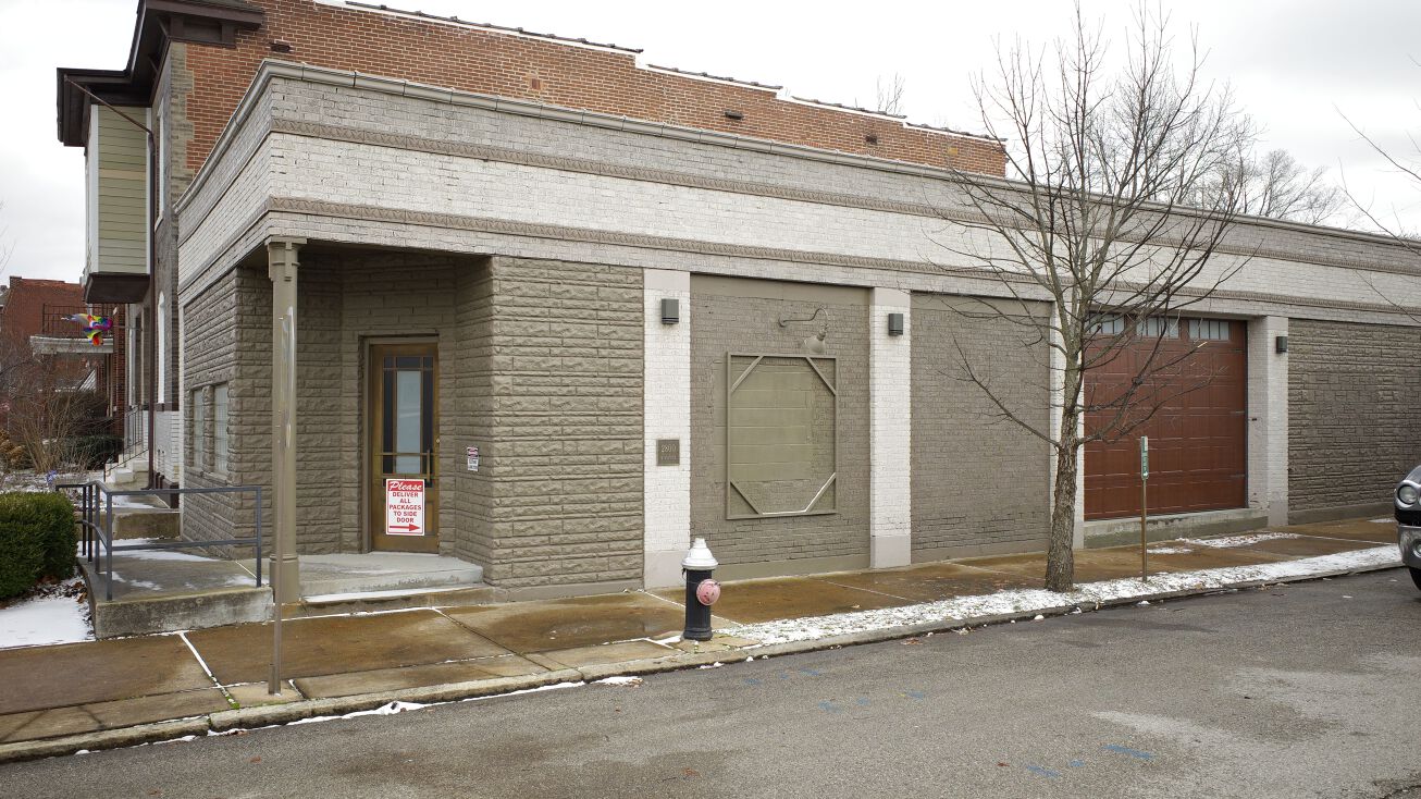 Pictures of Industrial, Office, Retail property located at 2800 Minnesota Ave, St. Louis, MO 63118 for sales - image #1