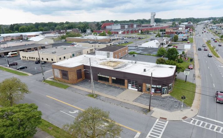 Pictures of Retail property located at 301 Erie Blvd W, Rome, NY 13440 for sales - image #1