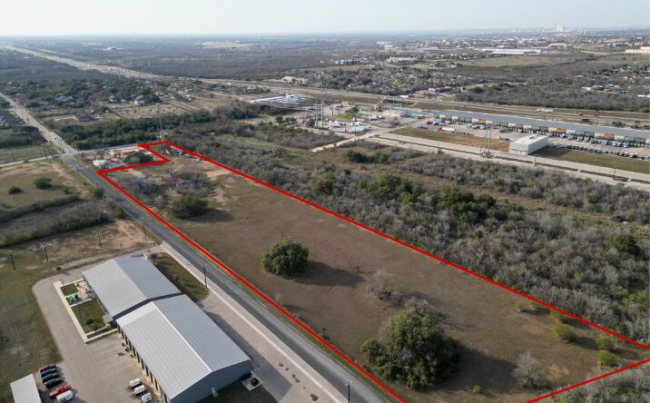 Pictures of Land, Mobile Home Park, Multifamily, Retail property located at 9754 Southton Rd, San Antonio, TX 78223 for sales - image #1