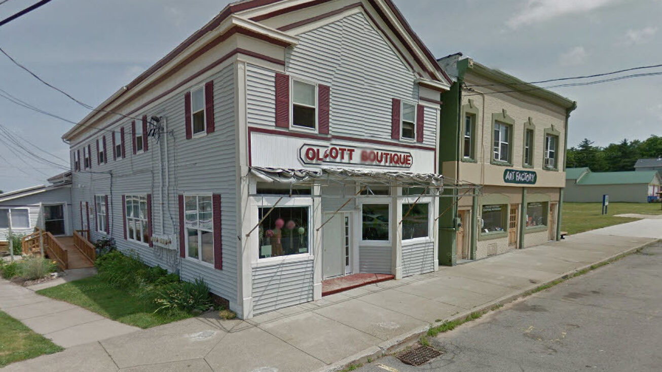 5959 E Main St, Olcott, NY 14126