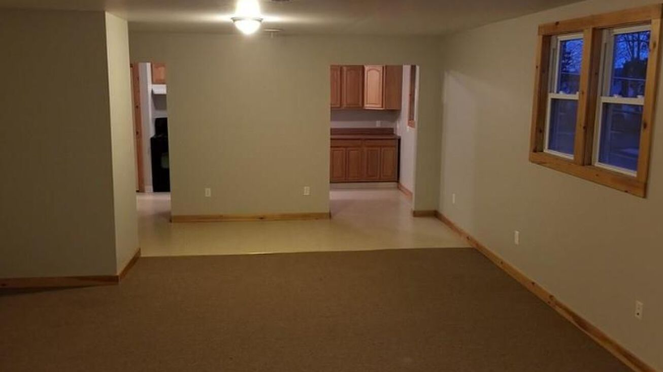 7587 Chestnut Ridge Road, Lockport, NY 14067