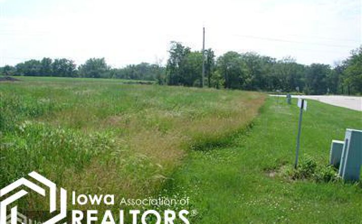 image of property at 702 E HARVEST DR Mt Pleasant IA 52641-2745