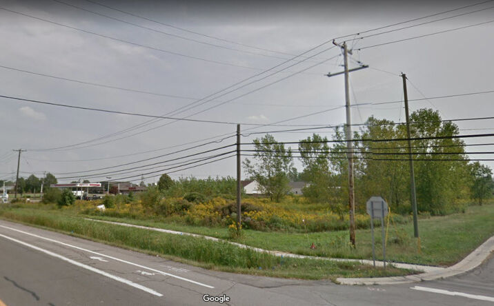 Pictures of Land property located at 1060 Robinson Rd, Lockport, NY 14094 for sales - image #1