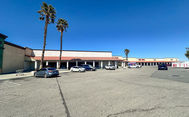 Pictures of Retail property located at 57200 29 Palm Highway, Yucca Valley, CA 92284 for sales - image #1