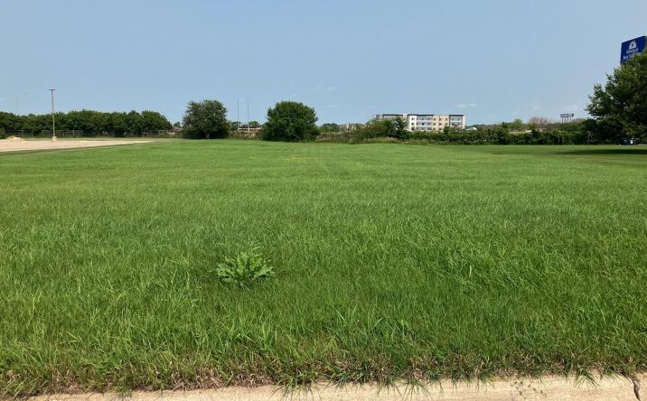 Pictures of Land property located at 1356 N 25th St, Clear Lake, IA 50428-3631 for sales - image #1