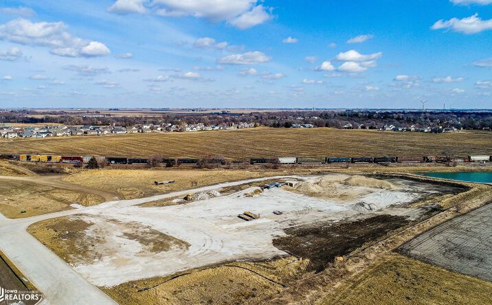 Pictures of Land property located at 549 W 13Th Street, Nevada, IA 50201 for sales - image #1