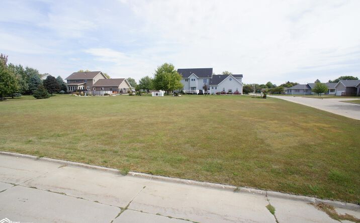 Pictures of Land property located at Lots 3 & 4 Brewer Creek Estates 1st Addition, Webster City, IA 50595 for sales - image #1