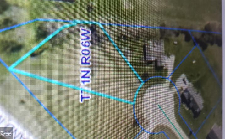Pictures of Land property located at Lot 11 Hilltop Road, Mount Pleasant, IA 52641 for sales - image #1