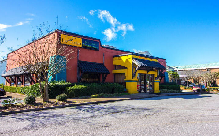Pictures of Retail property located at 830 West Interstate 65 Service Rd S, Mobile, AL, Mobile, AL 36609 for comps - image #1