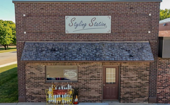 Pictures of Retail, Office, Industrial property located at 122 Ramsey Street E, Bancroft, IA 50517 for sales - image #1