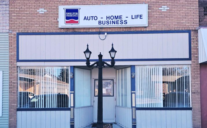Pictures of Office, Retail property located at 1036 Broadway, Hamilton, IL 62341 for sales - image #1