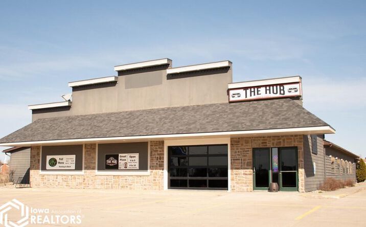 Pictures of Retail, Office property located at 1215 Plaza Drive, Carroll, IA 51401 for sales - image #1