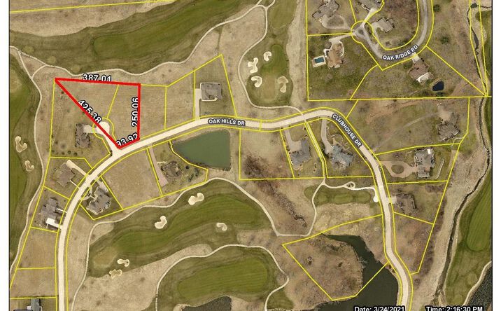 Pictures of Land property located at Lot 11-12 Oak Hills Drive, Burlington, IA 52601 for sales - image #1