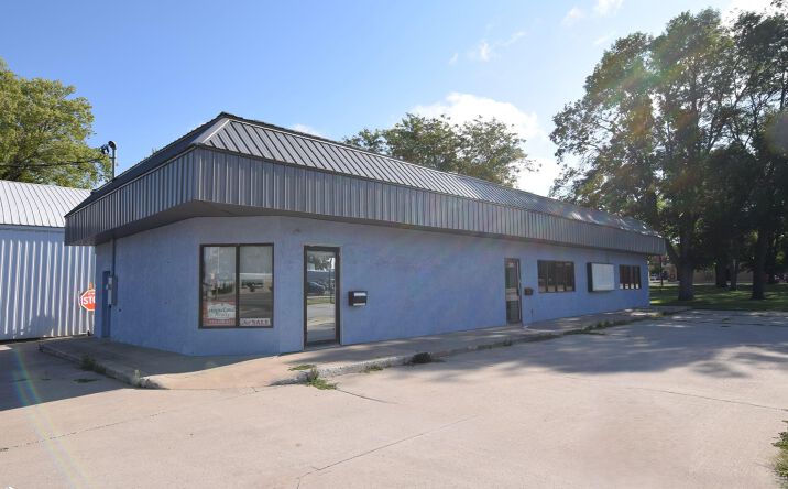 Pictures of Office, Retail property located at 223 Central Avenue W, Clarion, IA 50525 for sales - image #1
