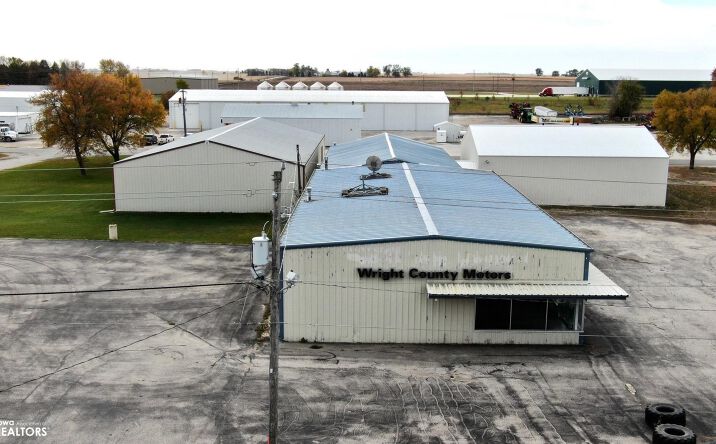 Pictures of Office, Retail, Industrial property located at 1304 Central Avenue E, Clarion, IA 50525 for sales - image #1