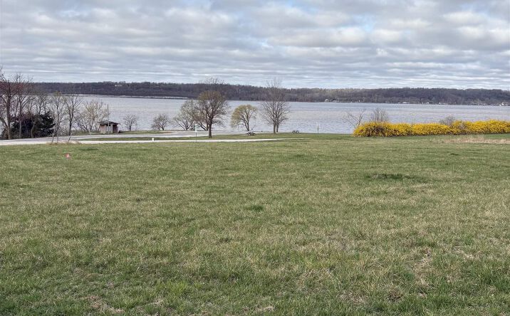 Pictures of Land property located at 13 Riverview Terrace, Nauvoo, IL 62354 for sales - image #1