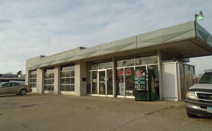 Pictures of Industrial, Retail property located at 801 2nd Street, Webster City, IA 50595-3058 for sales - image #1