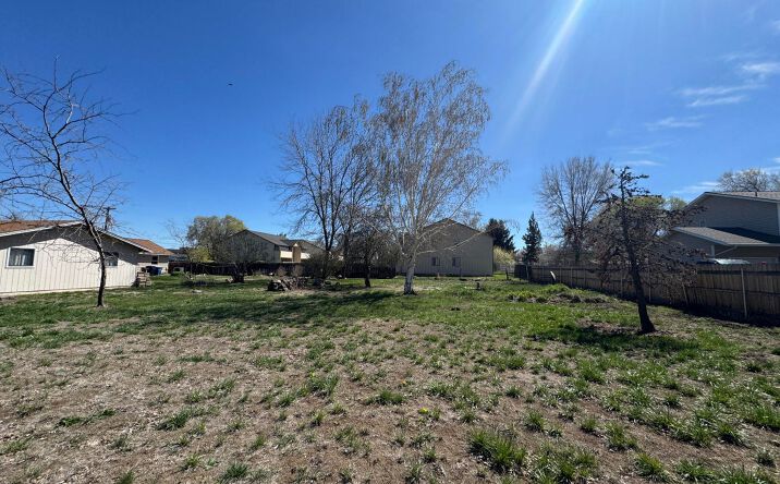 Pictures of Land property located at 0 SW 21st St, Redmond, OR 97756 for sales - image #1